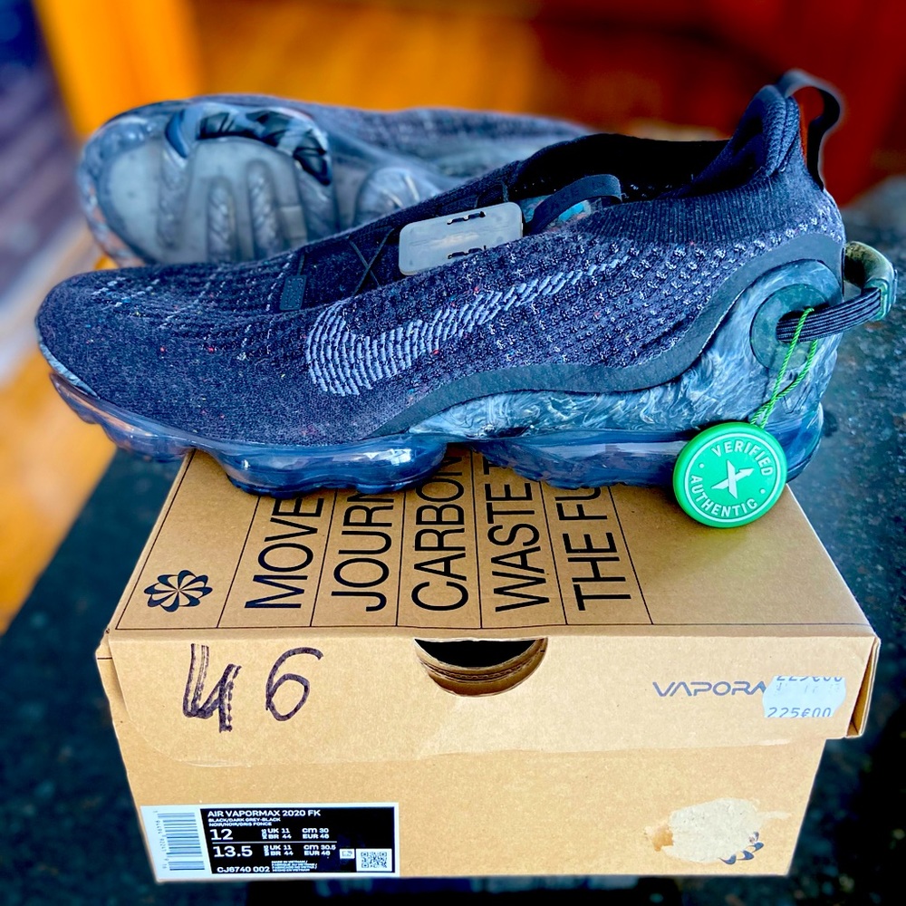 Men’s Nike Air Vapormax 2020 Flyknit Size 12